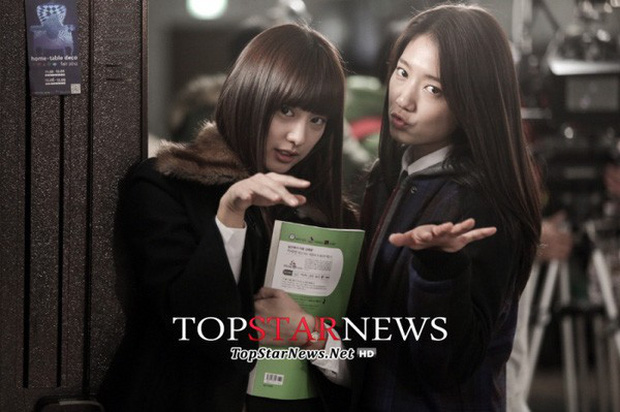 Kim Ji Won hoàn toàn 