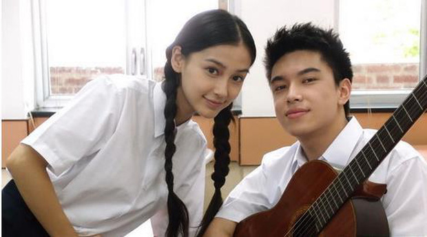 Hình ảnh hai chị em bên nhau bất ngờ nhận được sự quan tâm lớn từ phía dư luận