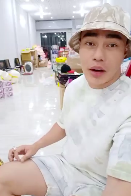 Hiện tại, Dương Lâm cho biết gia đình có tới 2,3 tài xế nên chỉ thi bằng lái ô tô cho vui