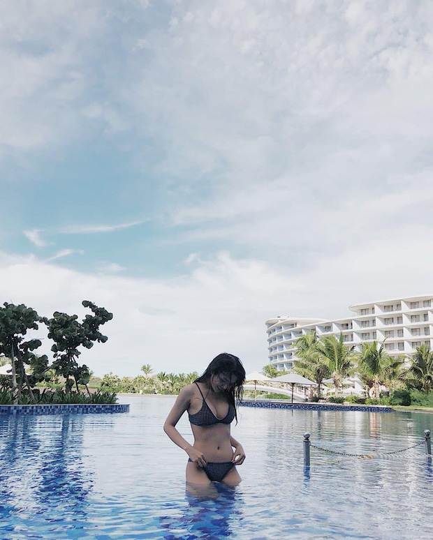 Cô thường xuyên khoe body nóng hơn ngày hè lên trang cá nhân