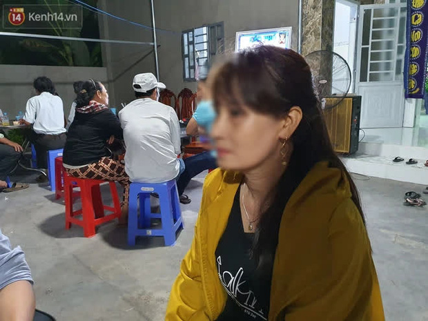 Cô Vân (bà nội bé N.) nghẹn ngào: 