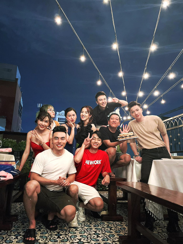 Ngay trong tiệc sinh nhật được hội bạn tổ chức giữa lúc vợ gặp thị phi, điều ước của Trường Giang chỉ là mong mọi người được sống bình yên