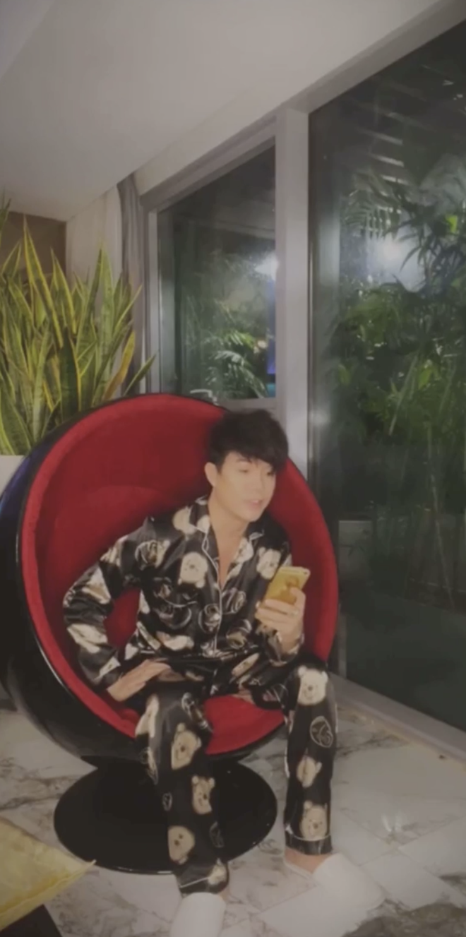 Bố Nathan Lee đã gọi điện để nhắc nhở nam ca sĩ nhưng dường như không có tác dụng