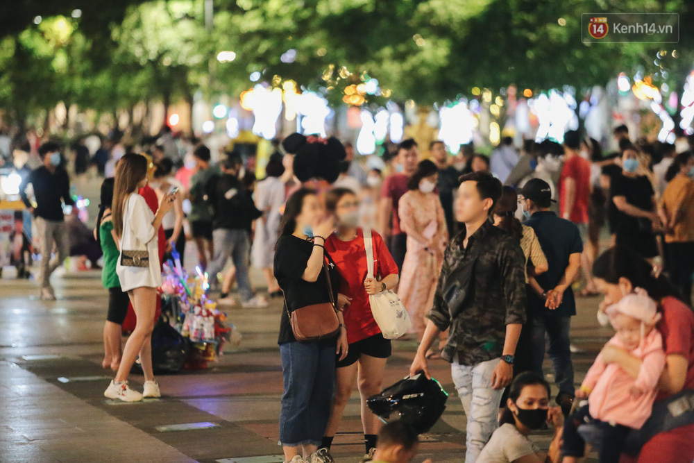 Việc kiểm soát dịch trong suốt hơn 2 tháng qua khiến người dân có tâm lý lơ là, chủ quan trong việc phòng dịch