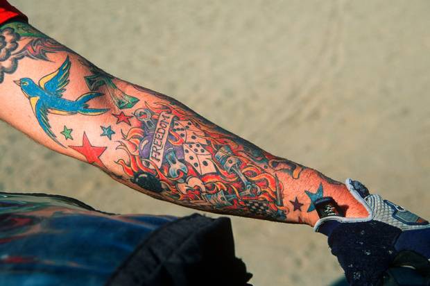 Xăm mình hay còn gọi là tattoo vốn là cách in những hình ảnh đầy tính nghệ thuật lên vị trí mong muốn trên cơ thể.