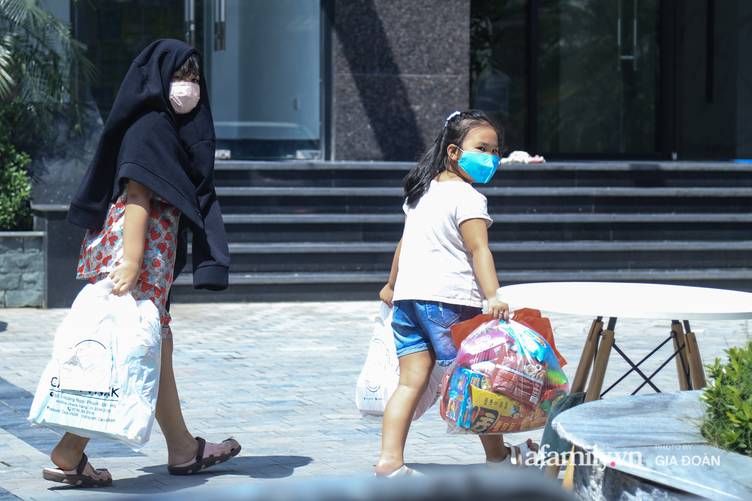 Theo báo cáo của Trung tâm Kiểm soát bệnh tật Vĩnh Phúc, kết quả điều tra truy vết các mốc dịch tễ liên quan đến ca người Trung Quốc: Tại Công ty VINATOP có 25 F1 hiện cách ly tại Phòng khám đa khoa quang hà; 25/25 đã có kết quả âm tính.