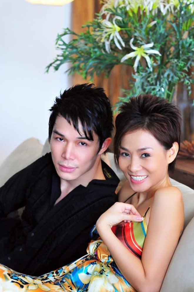 Cặp chị em thời còn thân nhau 