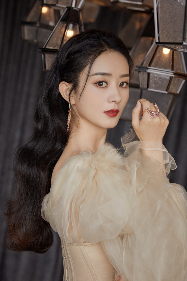 Nữ diễn viên Sở Kiều Truyện bị nghi bắt Phùng Thiệu Phong 