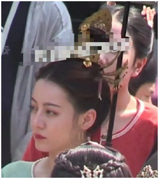 Dìm nhan sắc của Nhiệt Ba