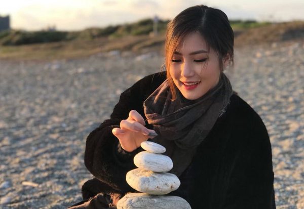 Hương Tràm đã bình yên trên đất Mỹ.