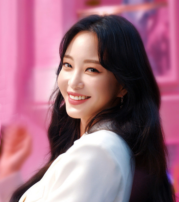 Hiện tại, công ty quản lý vẫn chưa lên tiếng xác nhận mối quan hệ của nữ diễn viên. Từ bất ngờ, dân tình đã chuyển sang chúc mừng Han Ye Seul tìm được tình yêu mới sau khi chia tay Teddy 5 năm