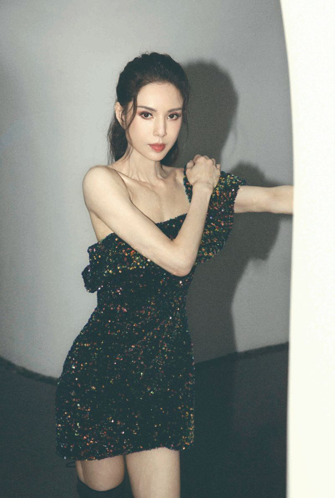 Hiện tại, Lý Nhược Đồng tận hưởng cuộc sống độc thân vui vẻ. Nữ diễn viên cho biết coocó thể ở nhà cả tuần trời mà vẫn thấy thoải mái, thanh nhàn.