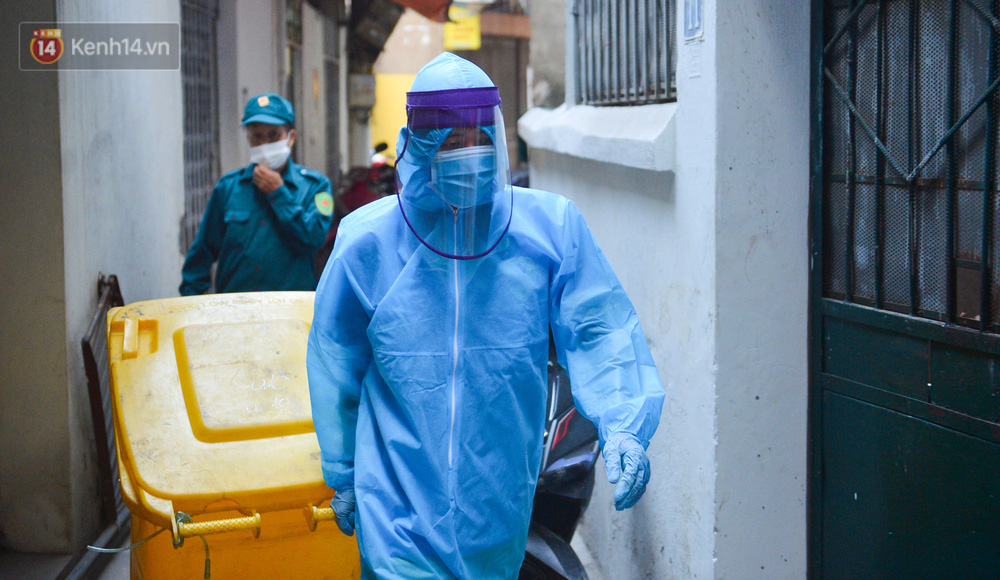 Qua điều tra sơ bộ, các trường hợp tiếp xúc, có 12 trường hợp F1 tại quận Thanh Xuân; 20 F2; 22 trường hợp liên quan