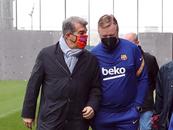 Xavi lên tiếng về khả năng thay Koeman sau khi xuất hiện tại Barcelona - 1