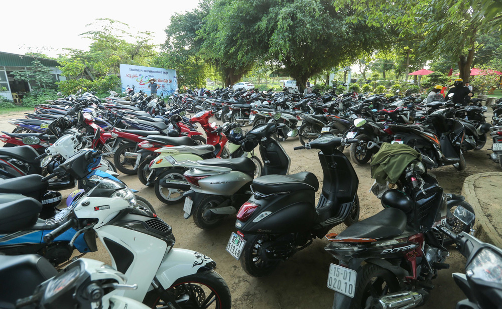 Khu vực để xe chật kín