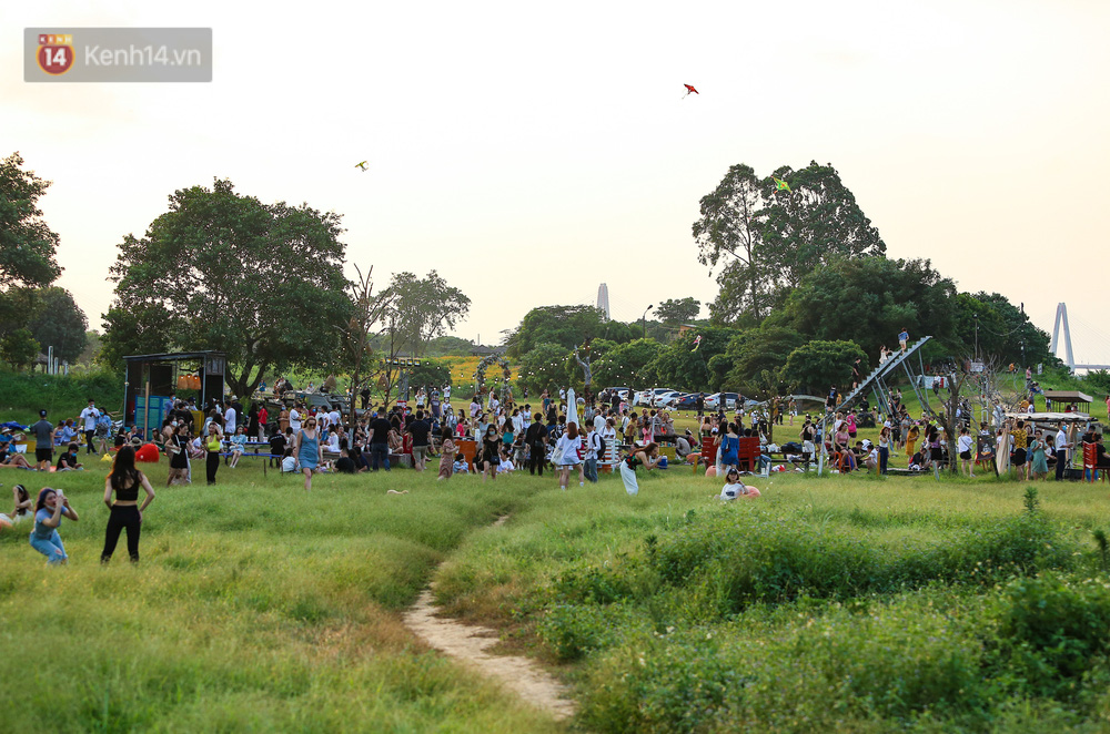 Đa phần, các nơi trên địa bàn TP đều đã thực hiện nghiêm túc nhưng vẫn còn đó một số nơi người dân vẫn chủ quan trong việc phòng chống dịch