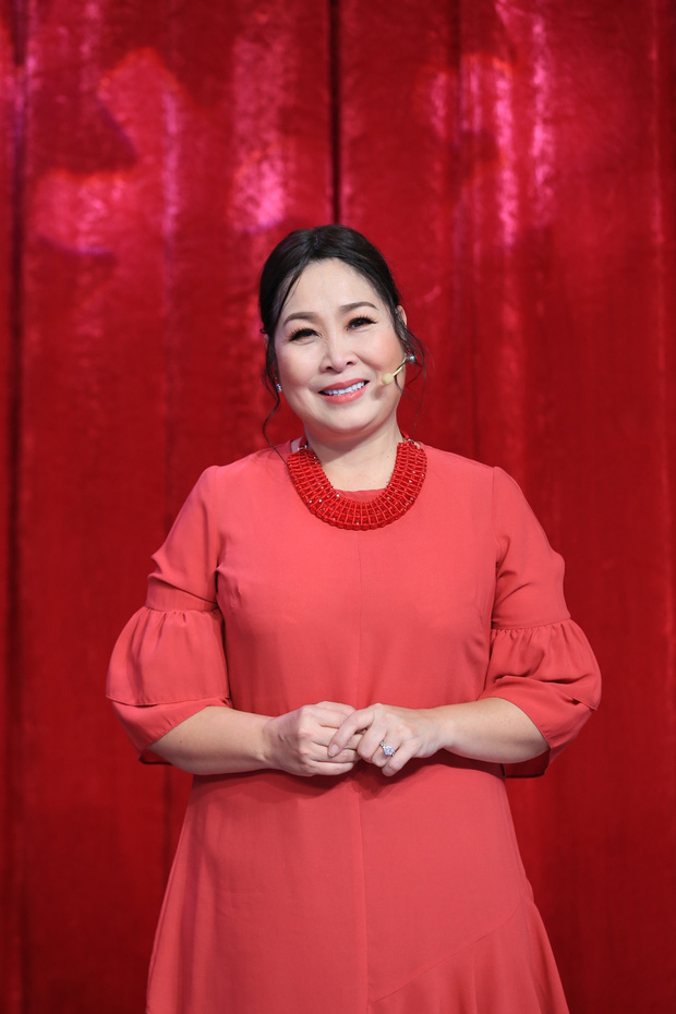 Cư dân mạng vẫn không ngừng tranh cãi xoay quanh những ồn ào của NS Hồng Vân với bà Phương Hằng