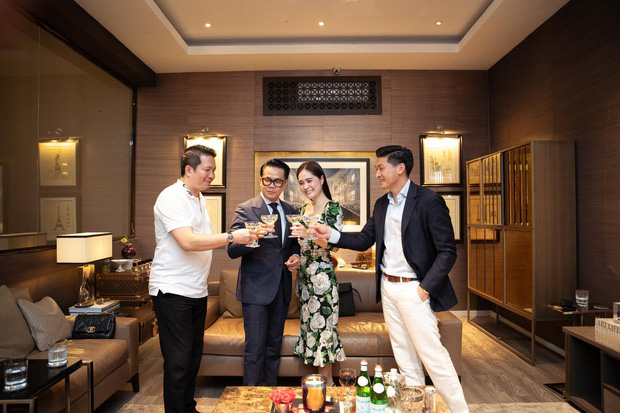 Vợ chồng Đoàn Di Băng kí hợp đồng thiết kế căn biệt thự gần 200 tỷ với Thái Công