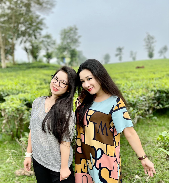 Thanh Thanh Huyền chia sẻ nhiều khoảnh khắc bên cô con gái út trên trang cá nhân.