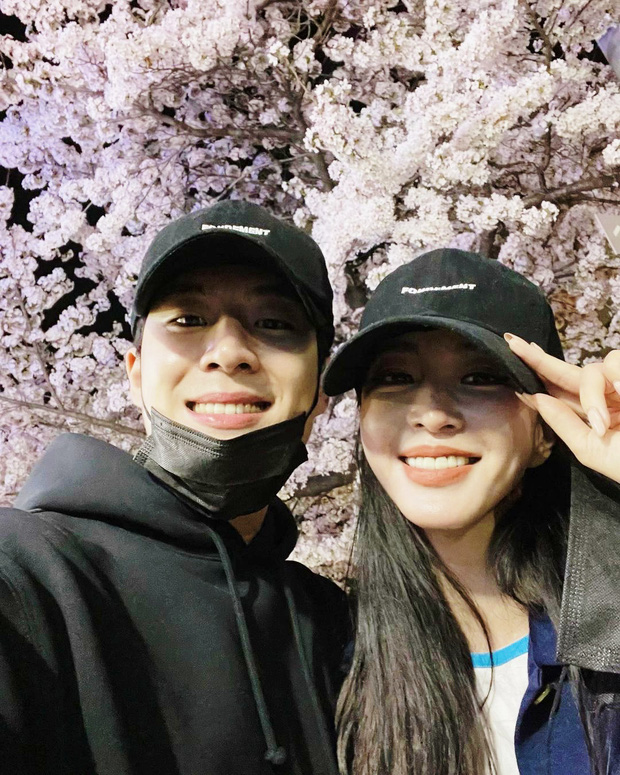 Dispatch hé lộ Han Ye Seul và bạn trai lần đầu gặp nhau...