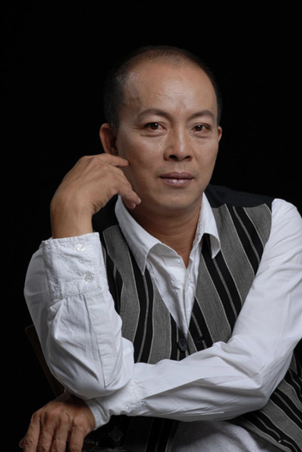 Về phía cá nhân NSƯT Đức Hải, nam nghệ sĩ cho biết đang rất bối rối vì Facebook cá nhân mất quyền kiểm soát dẫn đến việc kẻ xấu đăng tải những status gây tranh cãi suốt mấy ngày qua