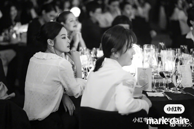 Tân Chỉ Lôi có góc nghiêng không thể chê ở bất cứ điểm nào