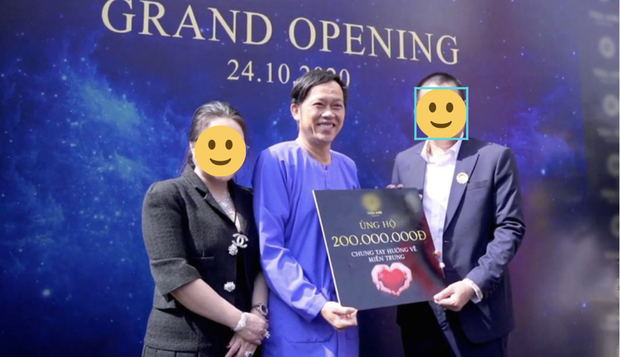 Netizen tung hình anh NS Hoài Linh tham gia khai trương tại một cửa hàng trong lúc cách ly vì xạ trị