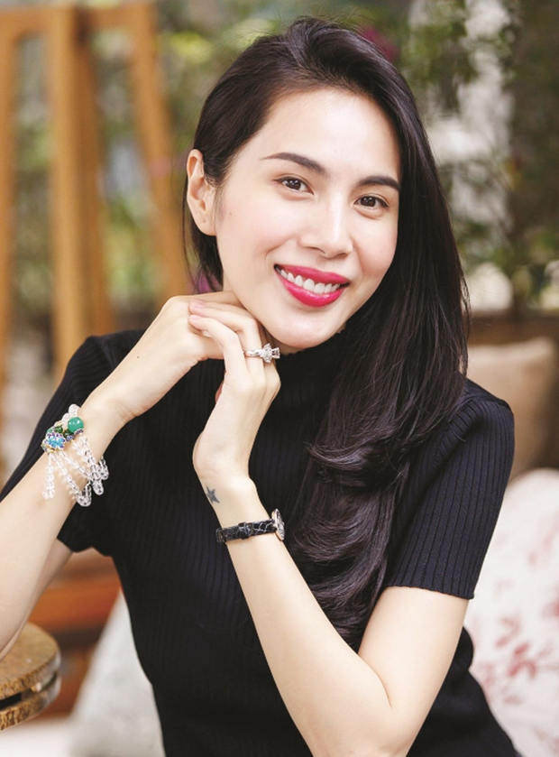 Tuy nhiên, gần đây Thuỷ Tiên vướng vào không ít lùm xùm và nhận về những bình luận tiêu cực của cộng đồng mạng xoay quanh câu chuyện từ thiện