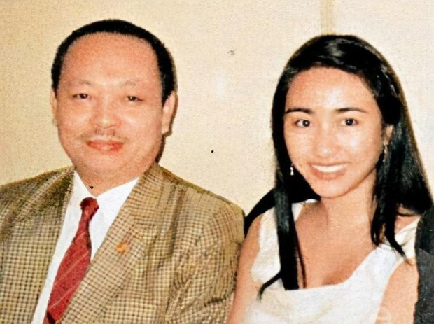 Bức ảnh hiếm hoi của Lê Tư và ông trùm truyện tranh