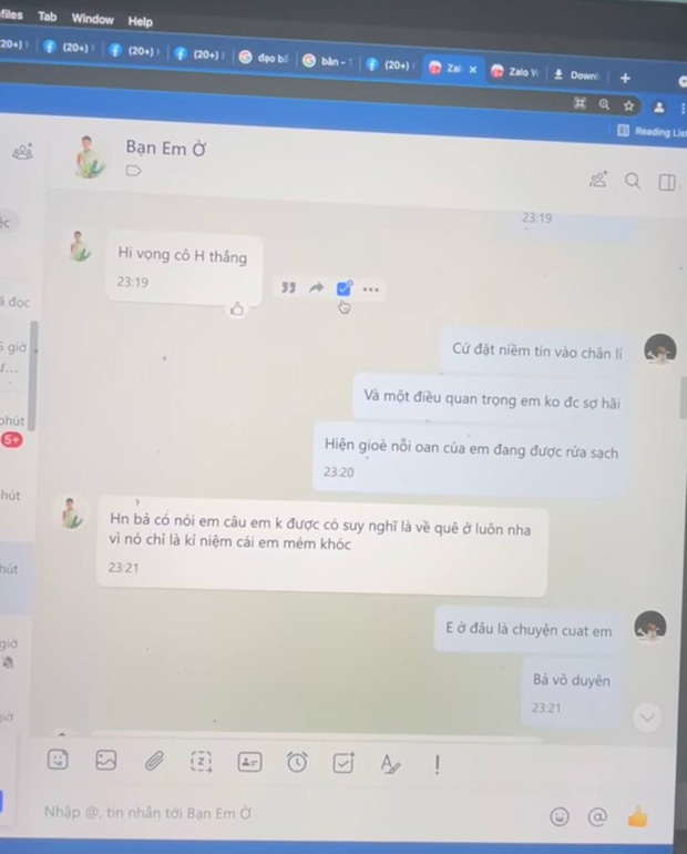 Bên cạnh đó, tài khoản được cho là của Hồ Văn Cường cũng chia sẻ về chuyện ai đó cấm cậu có suy nghĩ về quê ở, khiến cậu suýt khóc