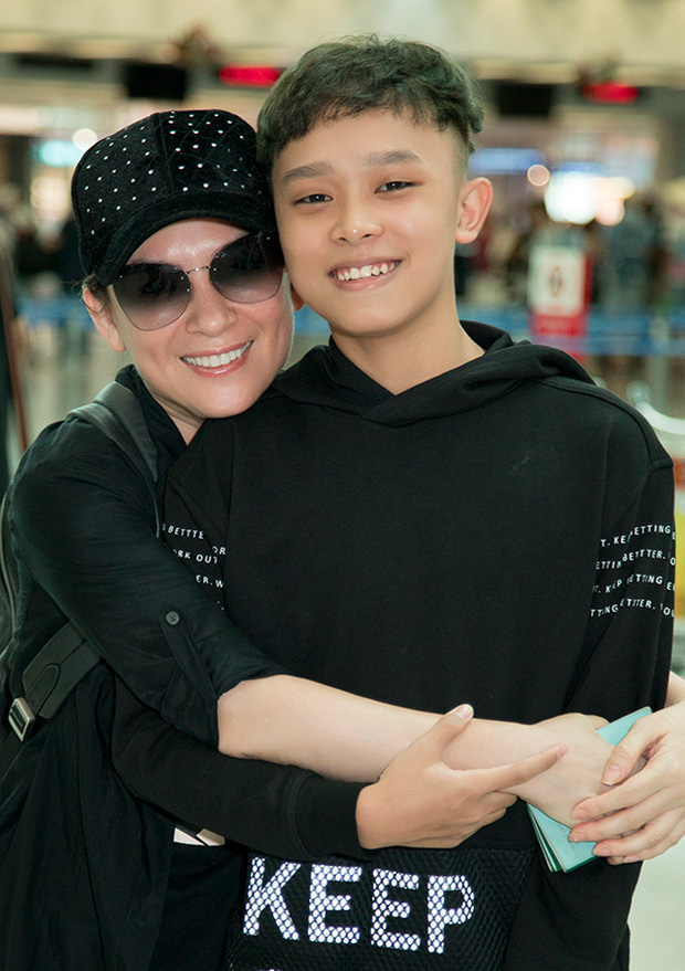 Dù chưa biết đây có phải là tài khoản chính chủ của Hồ Văn Cường hay không, nhưng những chia sẻ trên vẫn khiến Phi Nhung ít nhiều vấp phải ý kiến chỉ trích từ cư dân mạng