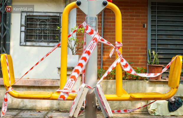 Một số người dân ở phường Thịnh Quang cho biết, tập thể dục đối với những người cao tuổi là một việc không thể thiếu. Tuy nhiên, để chung tay phòng chống dịch Covid-19 nên nhiều người chỉ tập trong nhà và không ra các sân chơi sử dụng máy tập