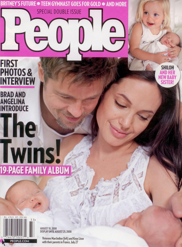 Sau Shiloh, đến khi cặp sinh đôi Vivienne và Knox chào đời, tờ People tiếp tục chi hẳn 14 triệu đô (321 tỷ đồng) để đăng độc quyền những hình ảnh đầu tiên của 2 nhóc tỳ. Toàn bộ số tiền này đã được chuyển vào quỹ từ thiện của 2 vợ chồng