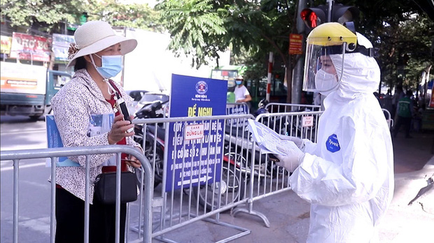 Theo đúng thông tin và ngày hẹn, người bệnh sẽ được hướng dẫn vào khu vực sàng lọc