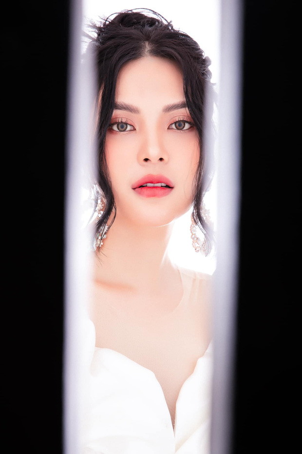 Ngọc Trinh chưa nhắc gì nhưng LiLy Chen đã tuyên bố đã sẵn sàng làm cô dâu của ai kia giữa ồn ào tình cảm