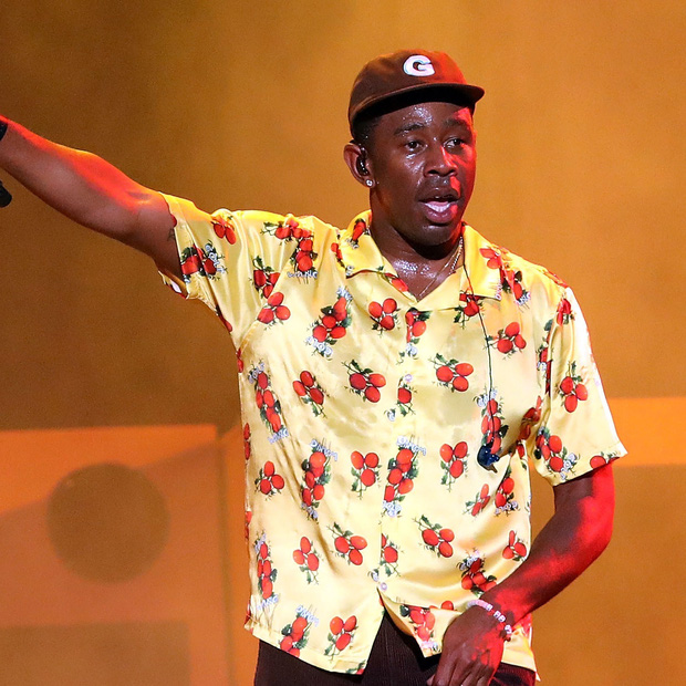 Trong khi đó, nam rapper sáng tác ra ca khúc đầy tính kì thị khinh miệt này lại không hề bị lên án