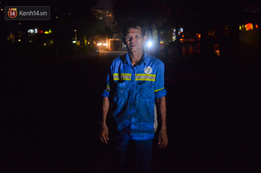 Khi tất cả người dân trong thành phố đang ngon giấc thì ông Đăng mới xong việc