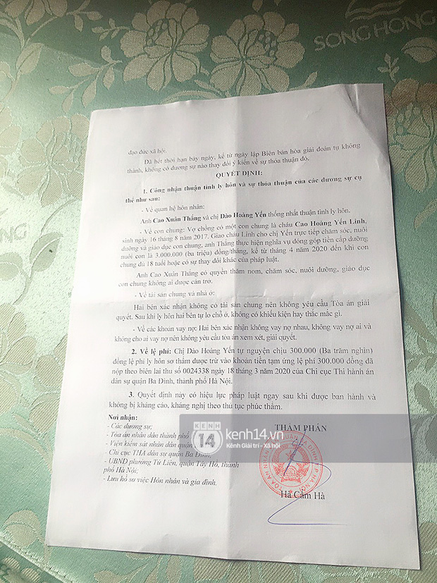 Hoàng Yến đưa ra bằng chứng cho thấy cô và chồng cũ đã có quyết định ly hôn từ toà án