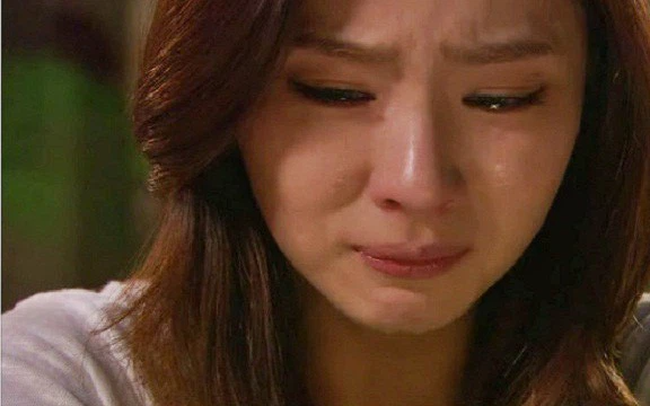 Hai em gái thì được sống là chính mình, không bị bố ràng buộc, còn tôi thì sao? (Ảnh minh họa)