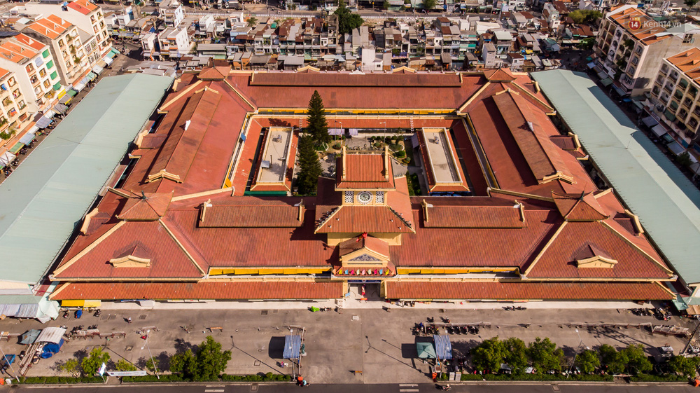 Ngày 30-6, chủ tịch UBND quận 6 thống nhất tạm dừng hoạt động các chợ truyền thống trên địa bàn quận trong thời gian 2 tuần, từ 0h ngày 1-7 đến 24h ngày 14-7