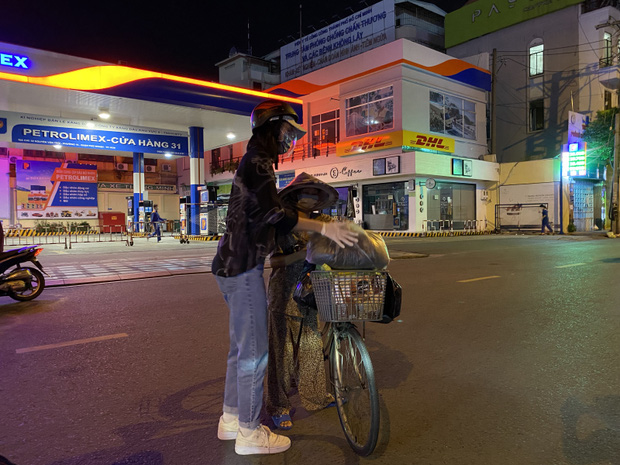 Trên MXH, netizen liên tục chia sẻ những hình ảnh của Hoa hậu Việt Nam 2018 và không tiếc lời khen ngợi