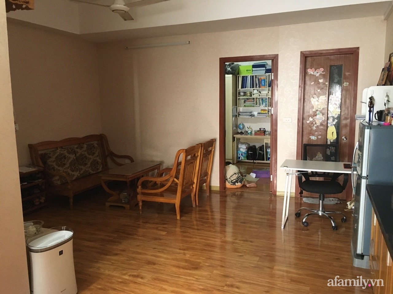 Phòng khách trong căn hộ 60 mét vuông ở khu Đại Thanh.