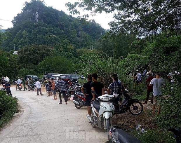 Lực lượng chức năng Lạng Sơn tiến hành khám nghiệm hiện trường, điều tra, xử lý vụ việc (Ảnh: Duy Chiến)