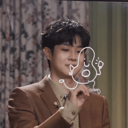 Đã 31 tuổi nhưng nhờ gương mặt điển trai 