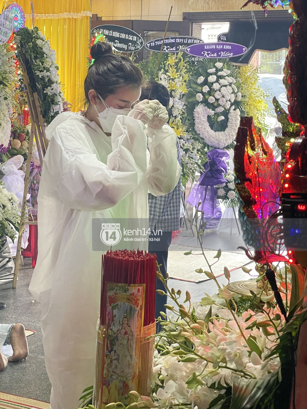 Cao Thái Hà vô cùng đau lòng khi bạn thân Đức Long đã ra đi mãi mãi