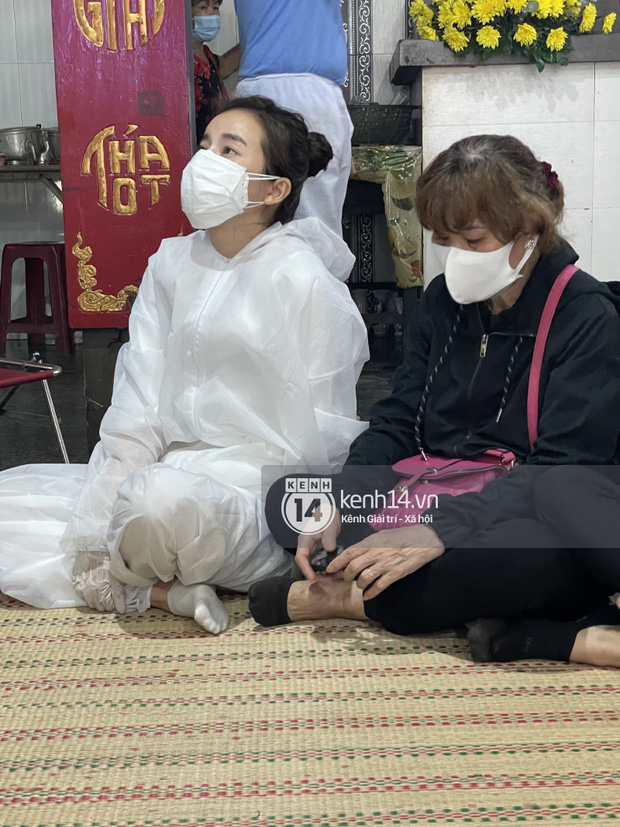 Người đẹp cho biết sẽ chăm sóc chu đáo cho gia đình diễn viên Đức Long sau khi anh qua đời