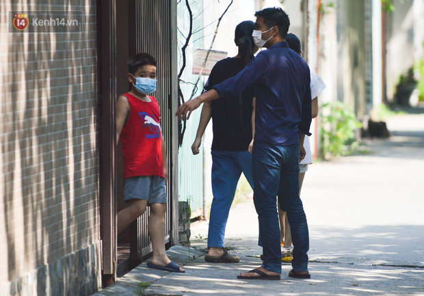 Theo tìm hiểu, lực lượng chức năng sẽ tiến hành xét nghiệm cho khoảng 150 người