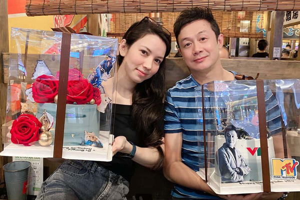 MC Anh Tuấn và người vợ thứ hai.