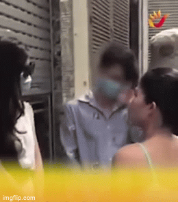 Người mẹ vô cùng tức tối khi phát hiện mọi chuyện.