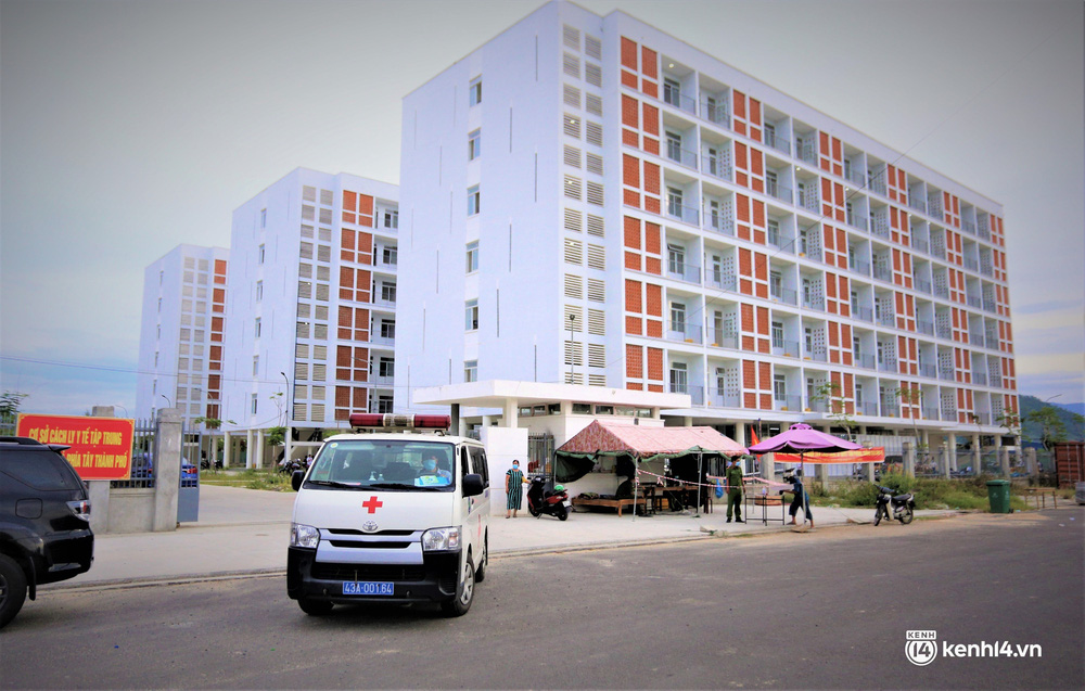 Trước tình hình dịch bệnh đang diễn biến rất phức tạp, Đà Nẵng đã chọn khu ký túc xá phía tây thành phố (P.Hòa Hiệp Nam, Q.Liên Chiểu) để làm bệnh viện dã chiến thu dung chữa trị cho bệnh nhân mắc COVID-19